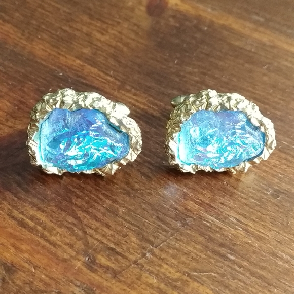 Vintage SWANK Cufflinks Blue Glacier Glass Iridescent Aurora Borealis Geode - Picture 6 of 6